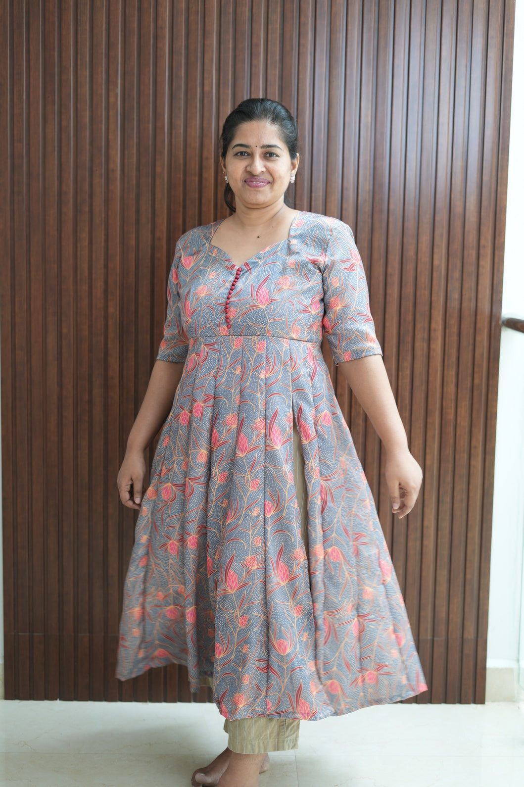Grey Peach Bloom Fusion Side Slit Kurti