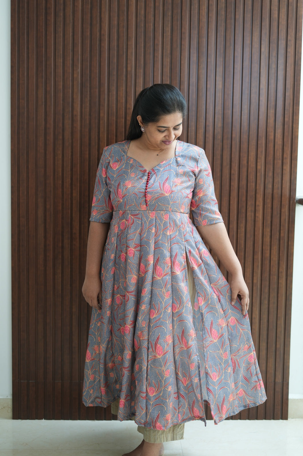 Grey Peach Bloom Fusion Side Slit Kurti