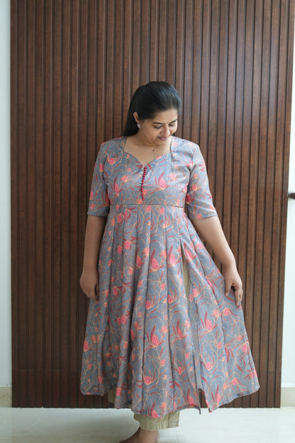 Grey Peach Bloom Fusion Side Slit Kurti